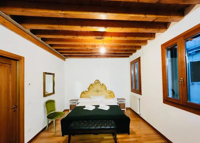 Ca Rialto Apartments