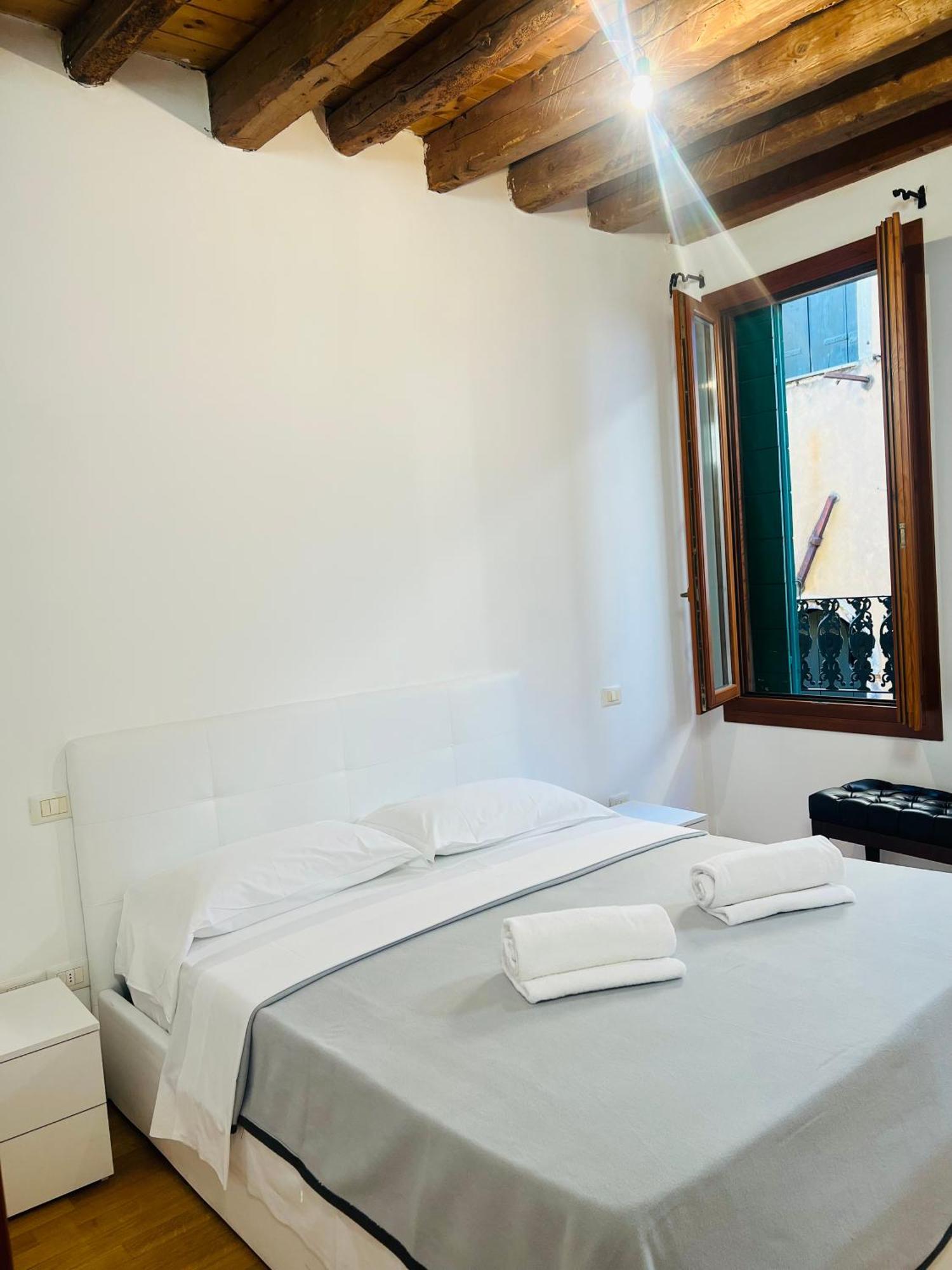 Ca Rialto Apartment Venice